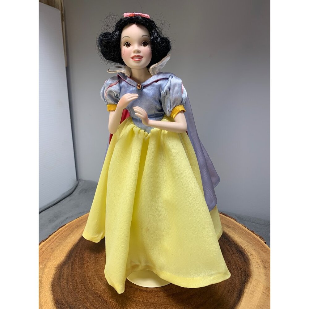 Snow White Ashton Drake Disney Princess Doll Collectible with Yellow Dress & Red